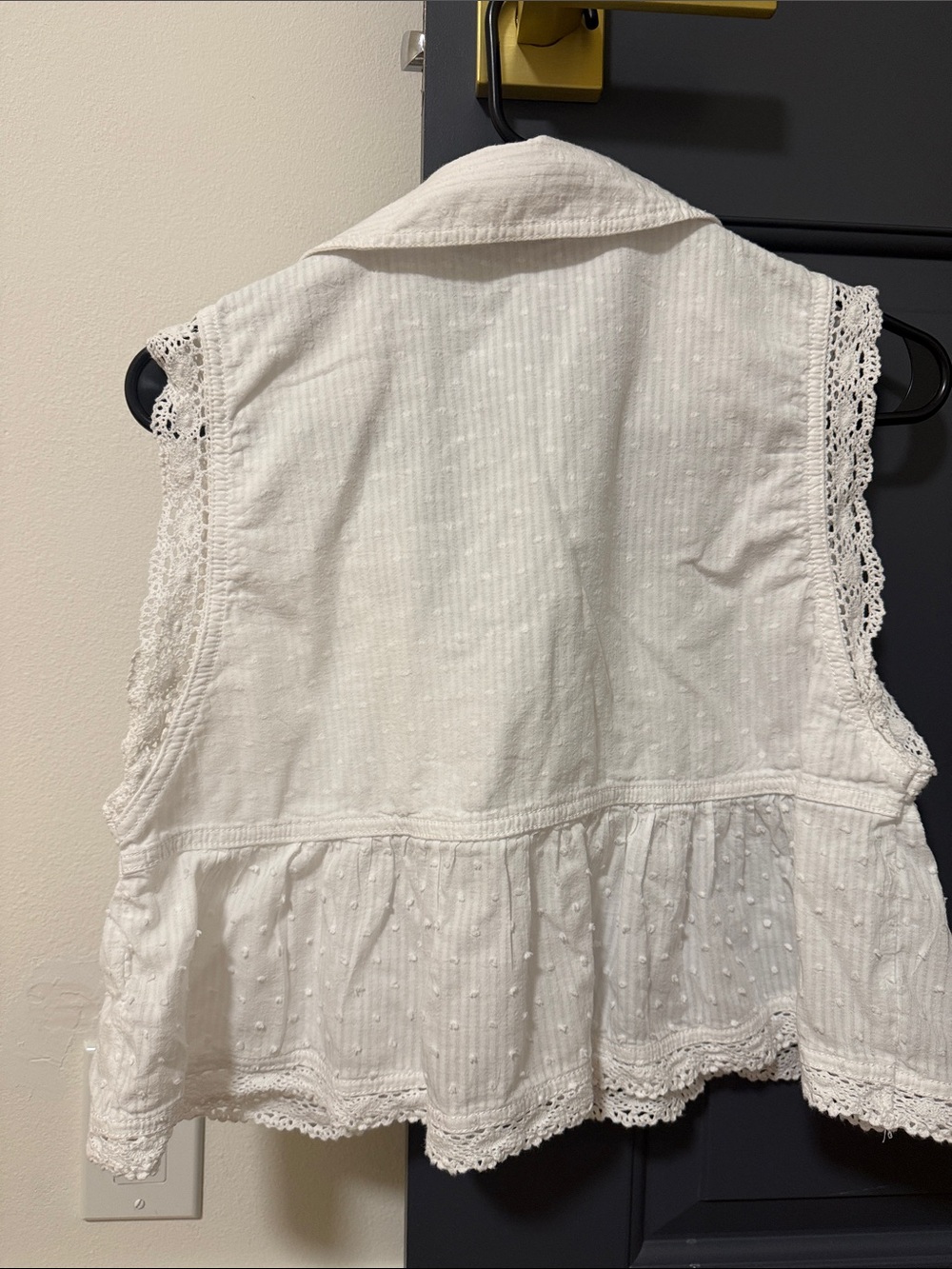Pilcro White Sleeveless Lace-Trim Peplum Camisole - Picture 4 of 5